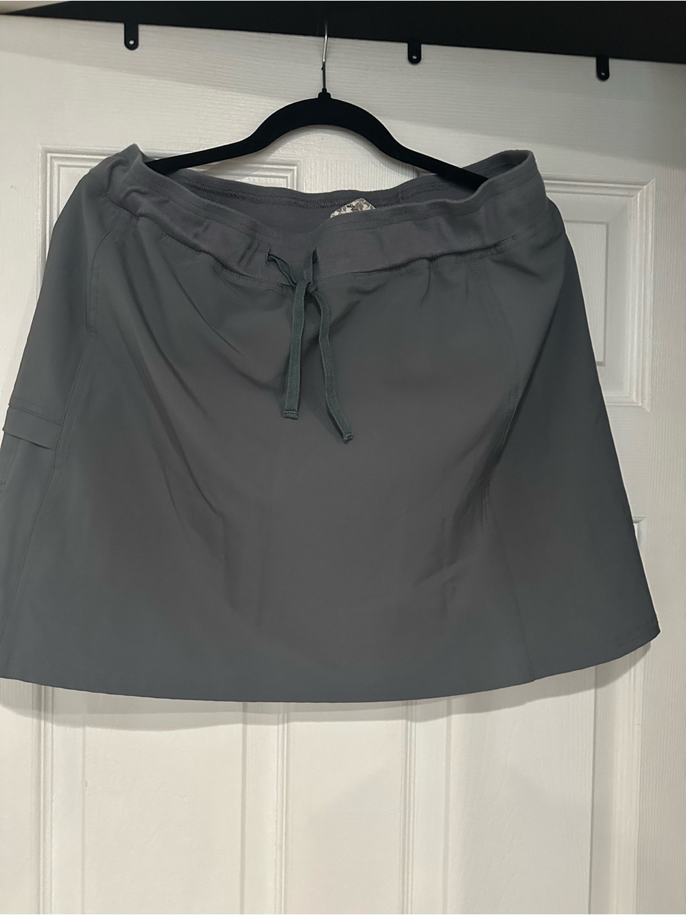 Women’s Active Drawstring Skort in Gray